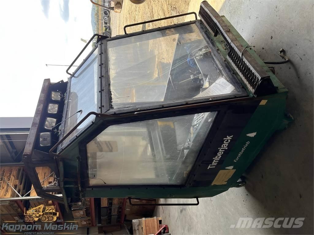 Timberjack 1270 Ohjaamo ja sisusta