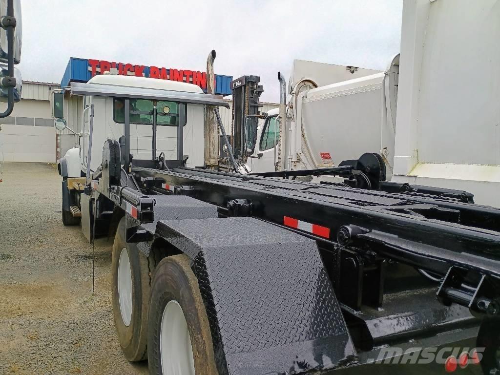 Mack CV 713 Vaihtolava-autot