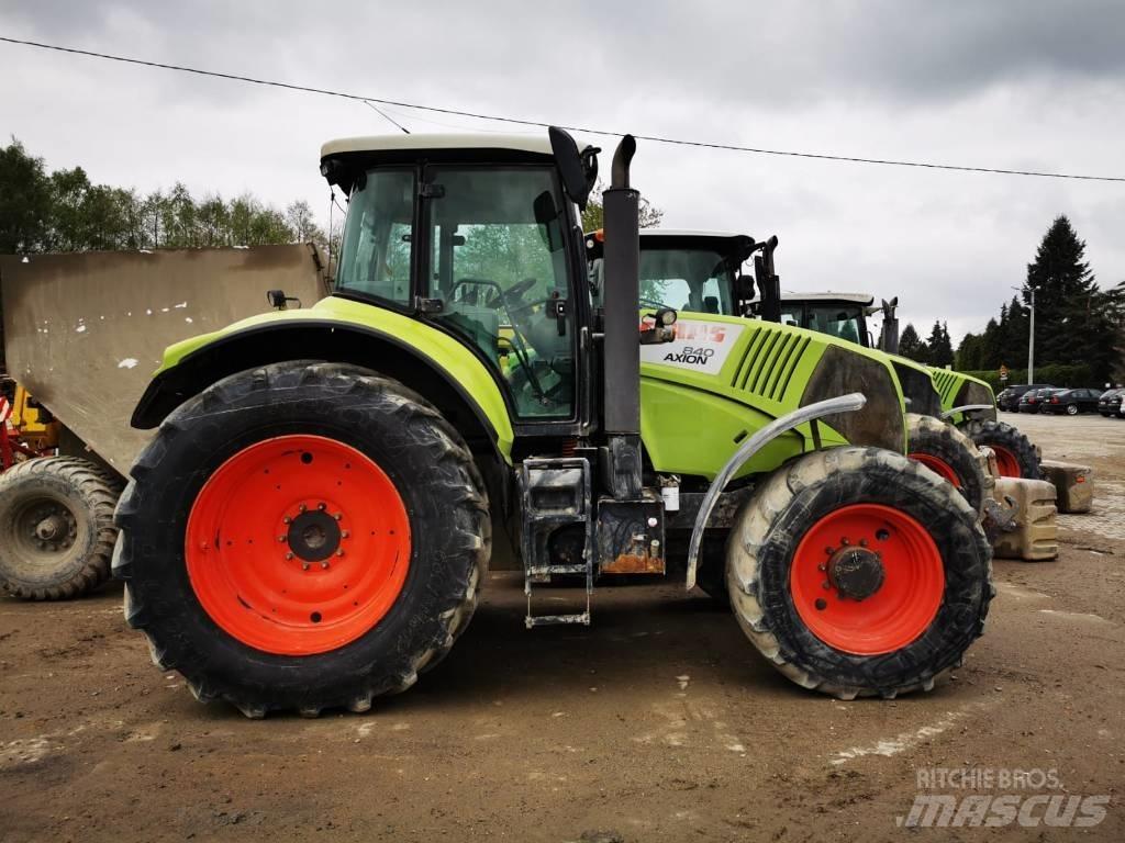 CLAAS Axion 840 Traktorit
