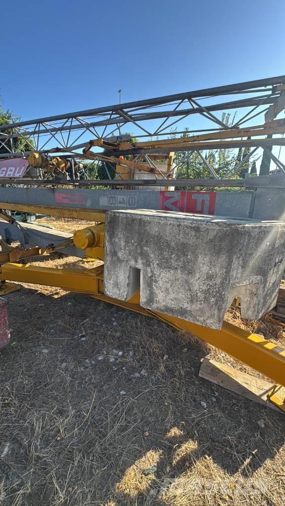 FMGRU FM RB6/18 Itsensä kokoavat nosturit