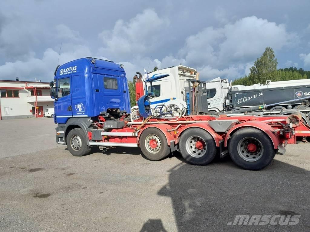 Scania R 560 8x4 Vetopöytäautot