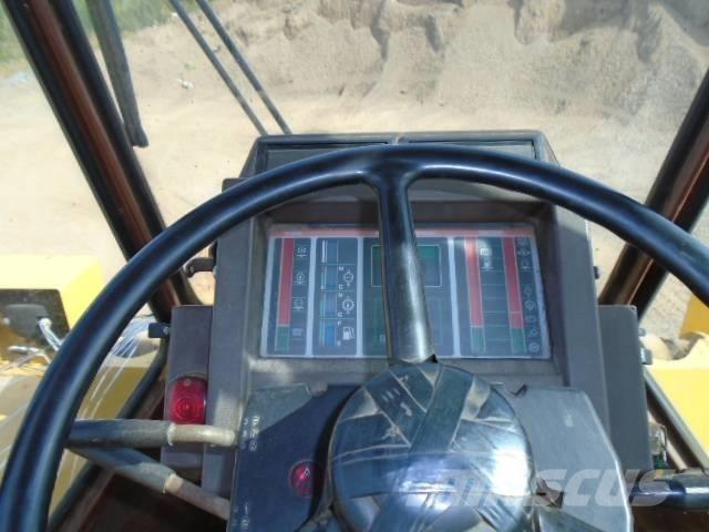 Komatsu WA 250 Pyöräkuormaajat