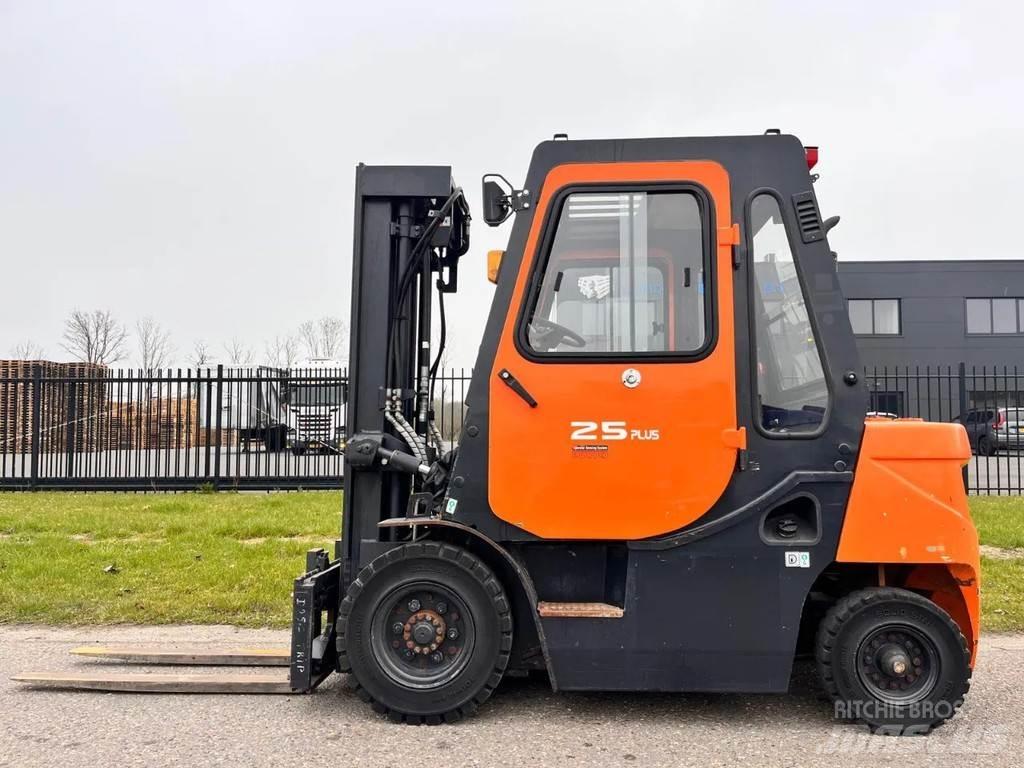 Doosan D25G PLUS Muut haarukkatrukit