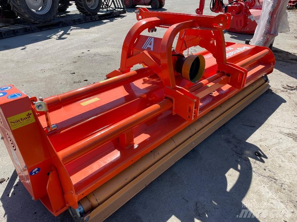 Agrimaster RV 320 Kesantoleikkurit ja -murskaimet