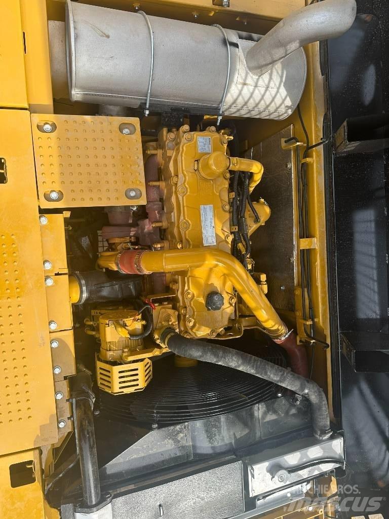 CAT CAT330 Midikaivukoneet 7t - 12t