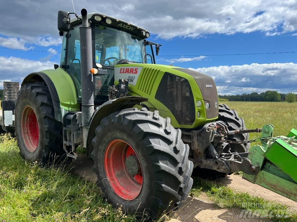 CLAAS Axion 840 Traktorit