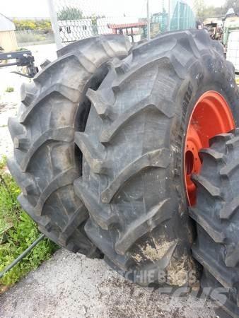 Pneus 420/85R30 Renkaat ja vanteet