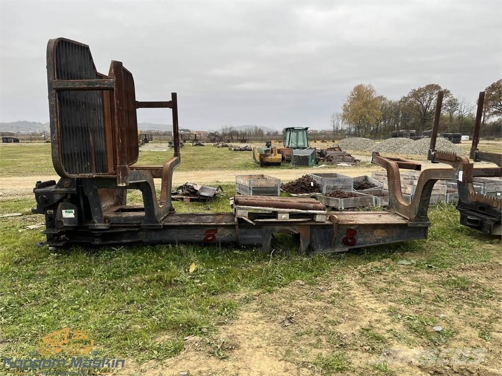 John Deere 1210E Muut