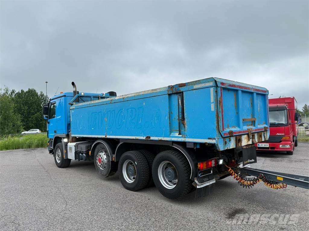 Sisu DK12M 8X4 Sora- ja kippiautot