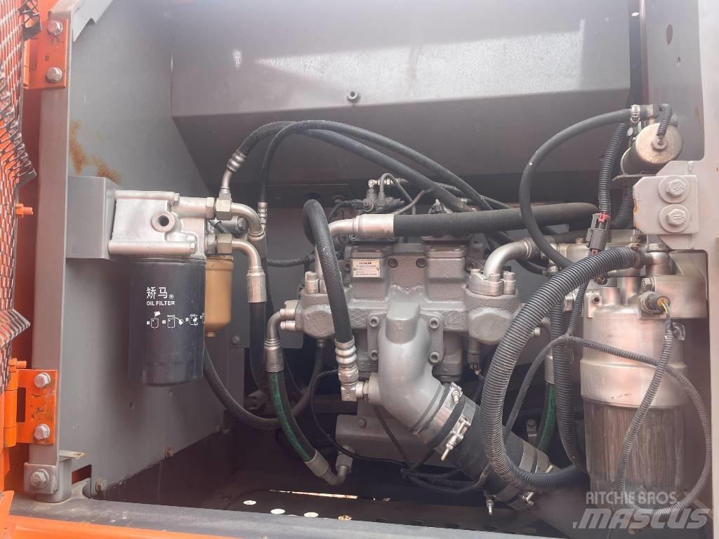 Hitachi ZX 200 Telakaivukoneet