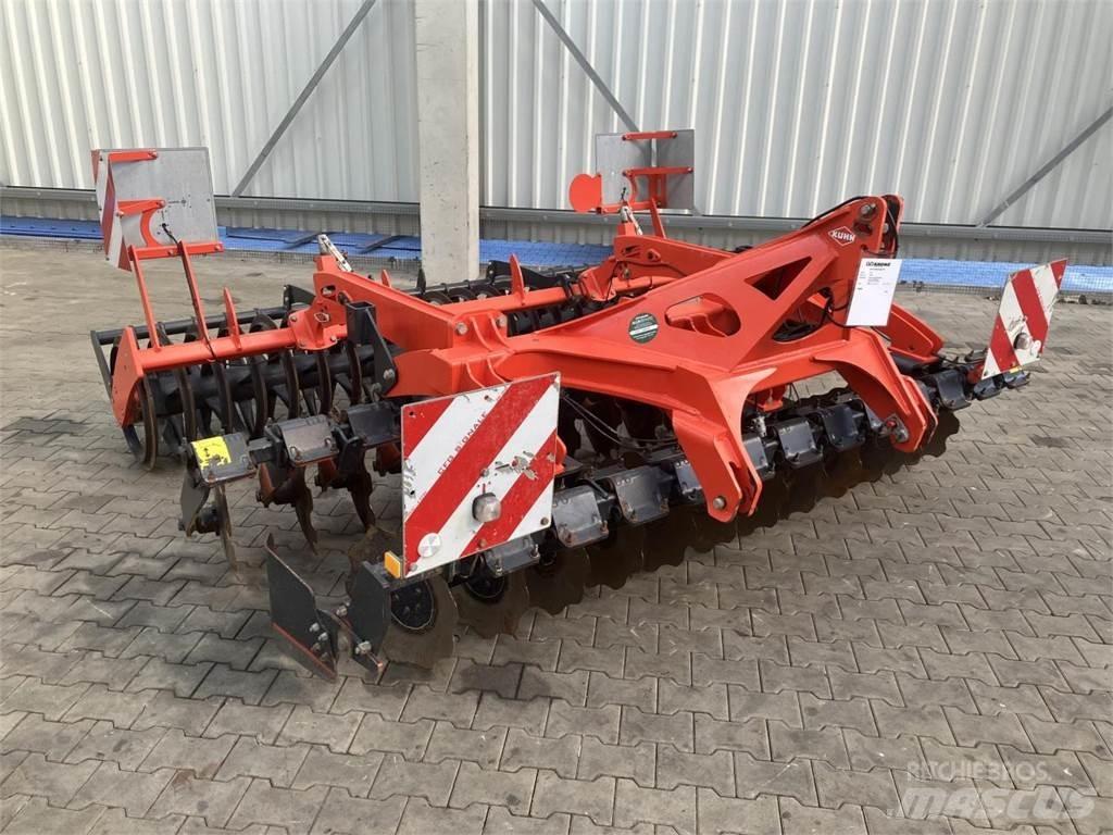 Kuhn 303 Kiekkomultaimet ja lautasäkeet