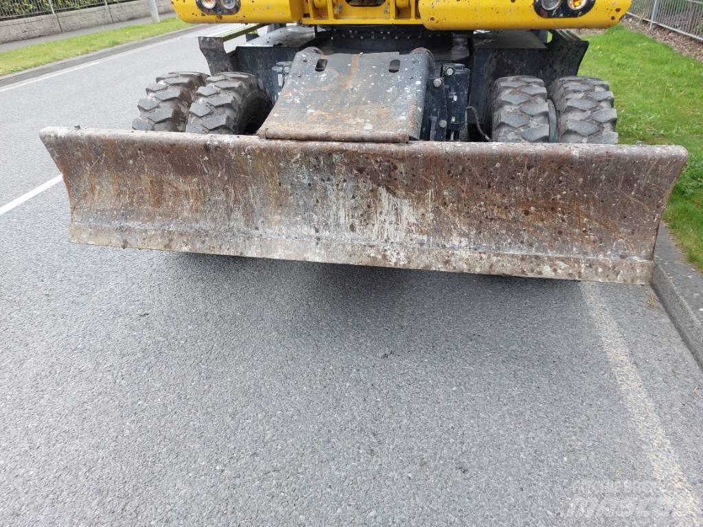 Komatsu PW148-11 Pyöräkaivukoneet