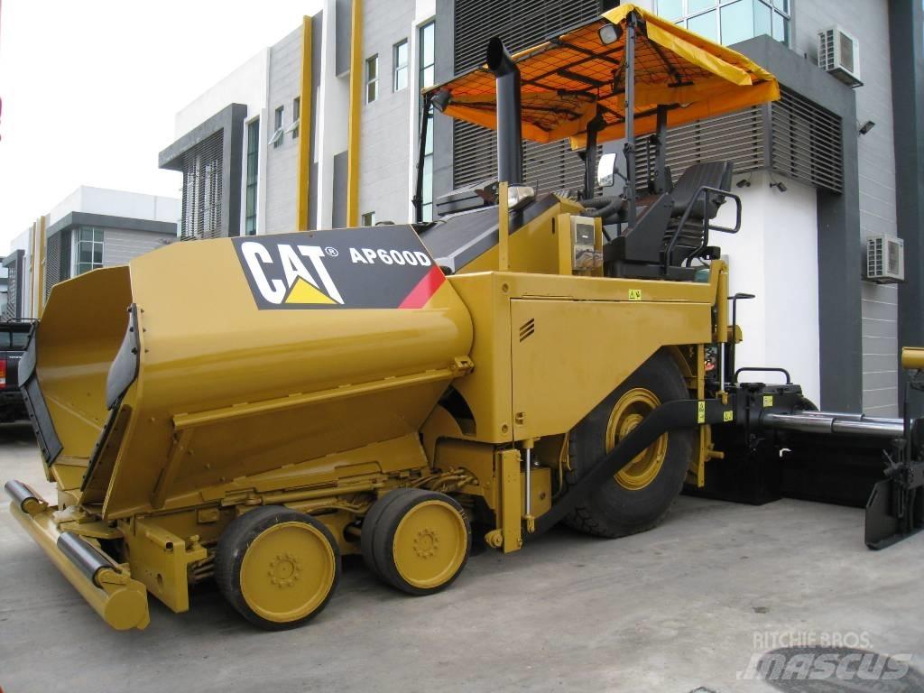 CAT AP 600 D Asfalttikoneet