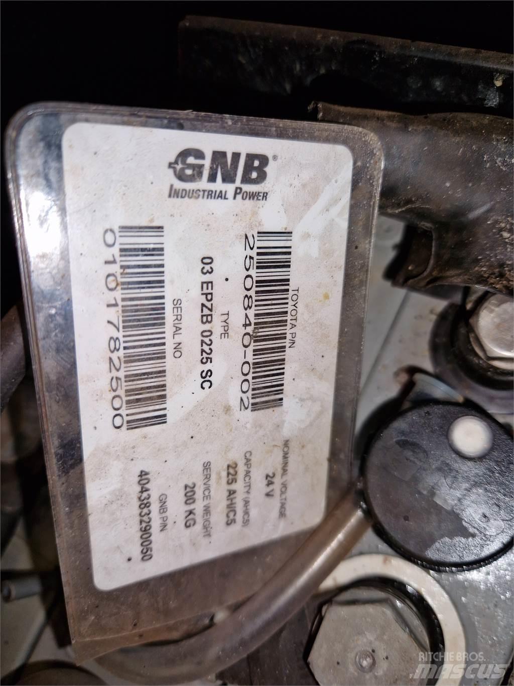 Toyota SWE200D Lavansiirtotrukit ajotasolla