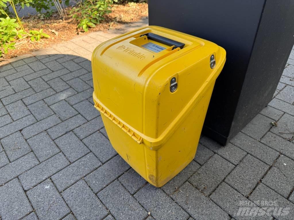 Trimble RTS573 Instrumentit, mittaus- ja automaatiolaitteet