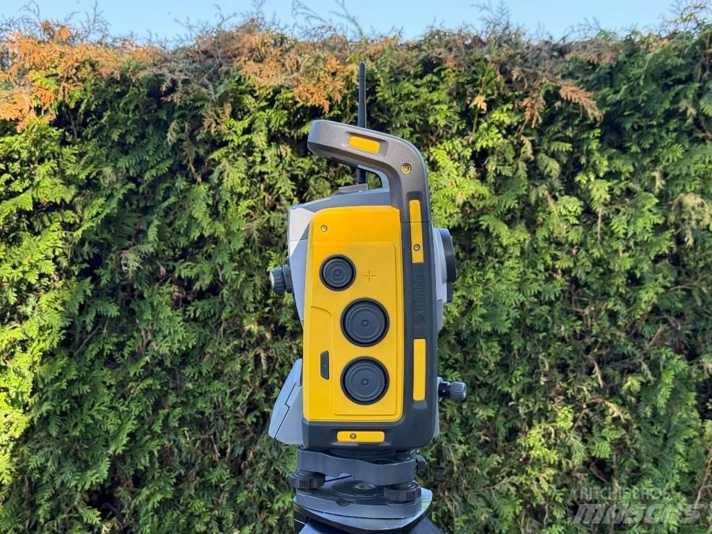 Trimble RTS573 Instrumentit, mittaus- ja automaatiolaitteet