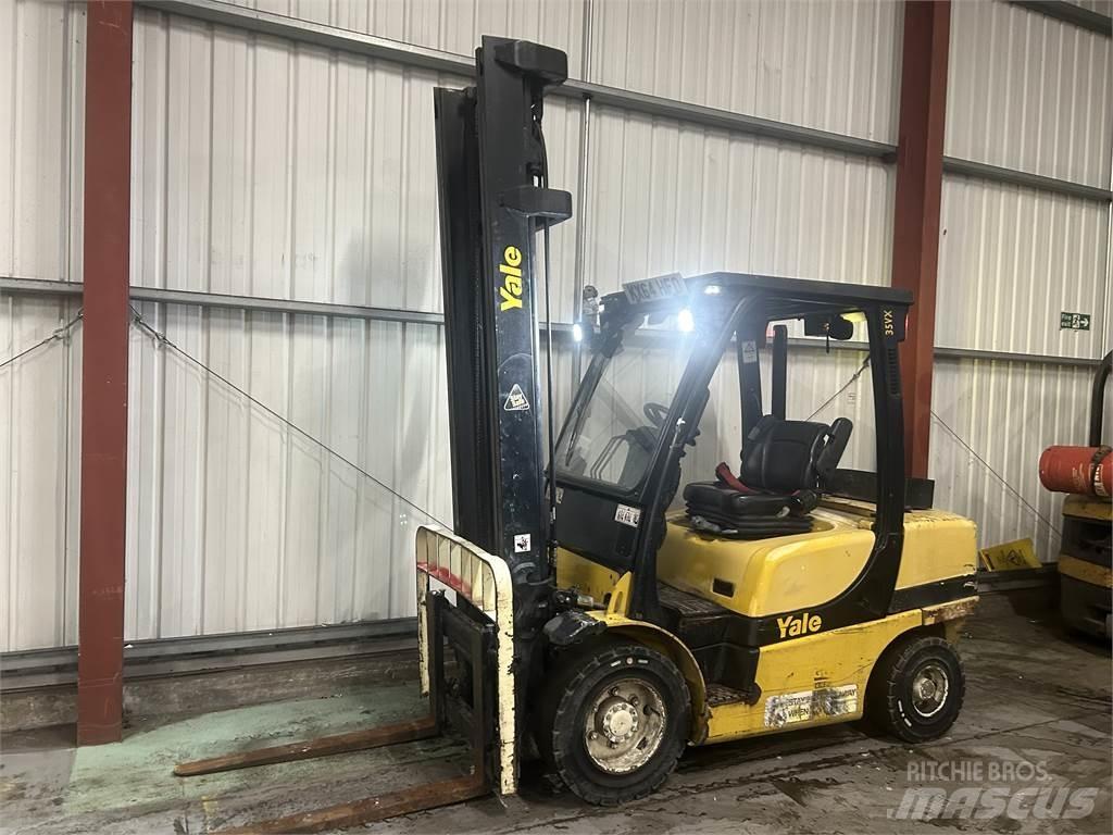 Yale GDP35VX Dieseltrukit