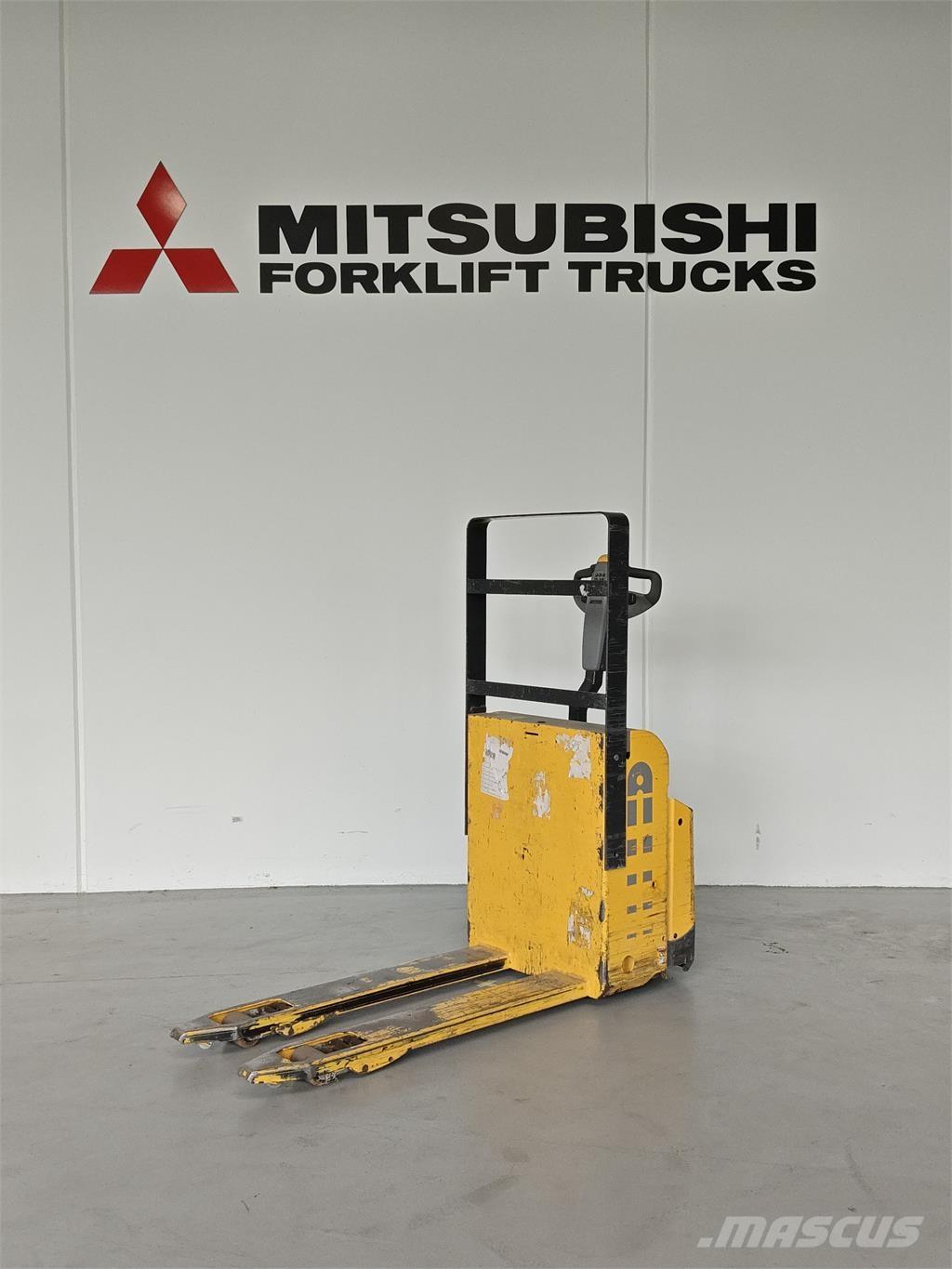 Atlet PLL180 Käyden ajettavat pinoamistrukit