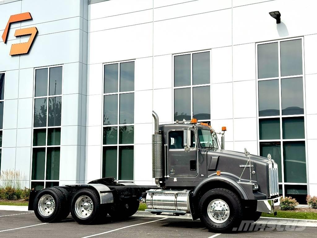 Kenworth T 800 Vetopöytäautot