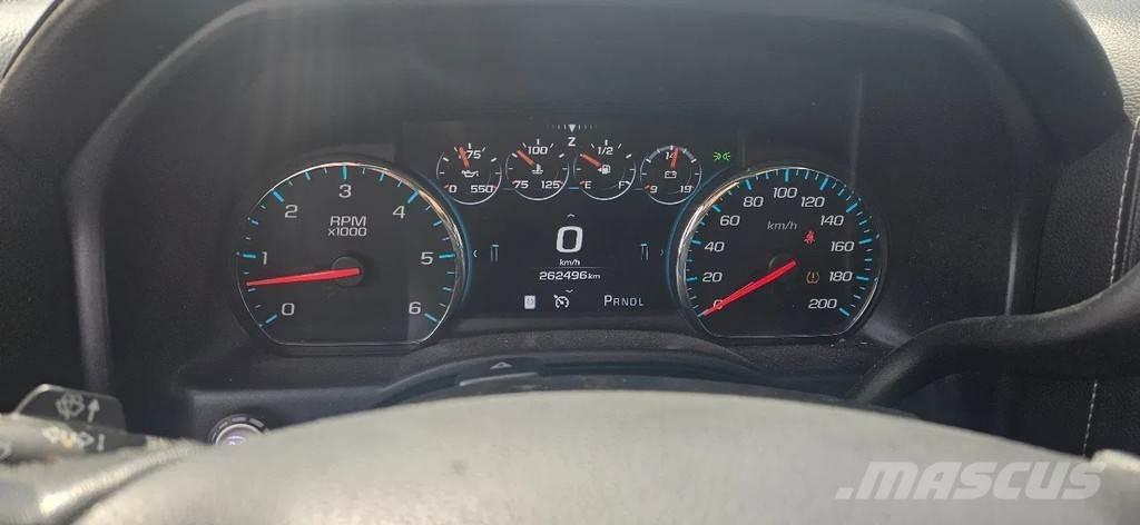 GMC Denali Sierra Henkilöautot