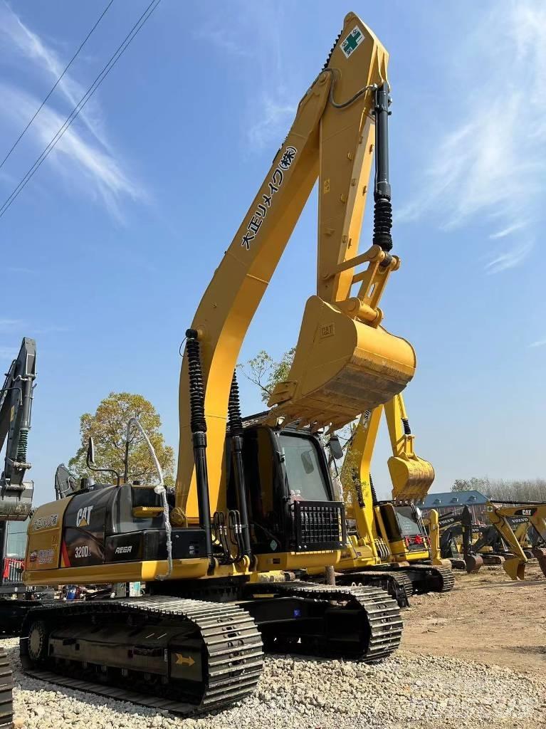 CAT 320D2 Midikaivukoneet 7t - 12t