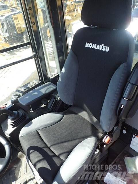 Komatsu WA320-8 Pyöräkuormaajat
