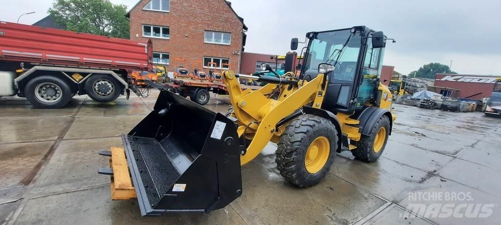 CAT 908M Pyöräkuormaajat