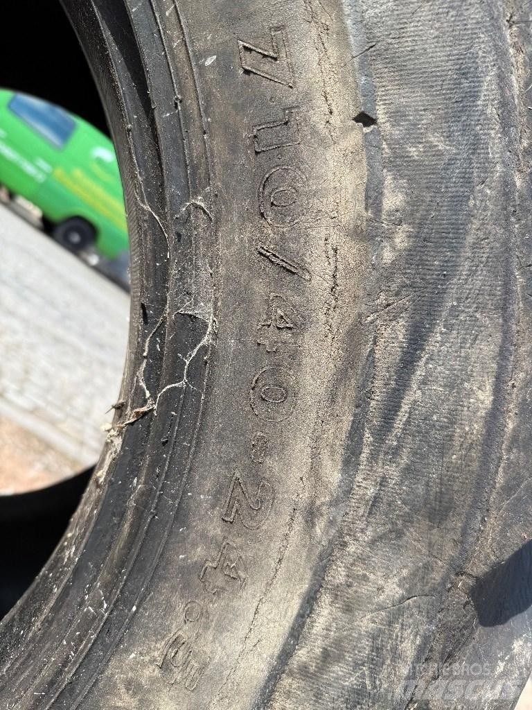 Nokian 710/40-24.5 Renkaat ja vanteet