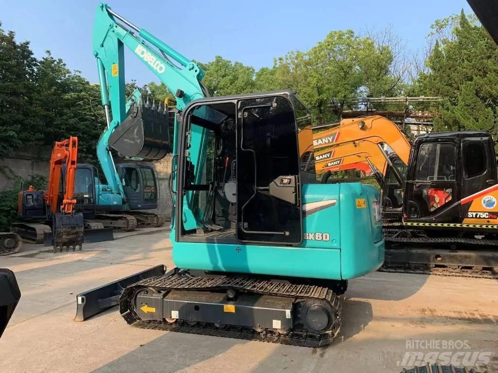 Kobelco SK80D Midikaivukoneet 7t - 12t