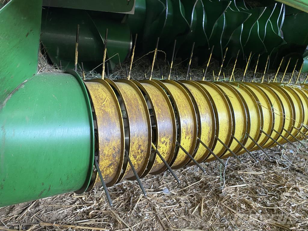 John Deere 623 Pyöröpaalaimet