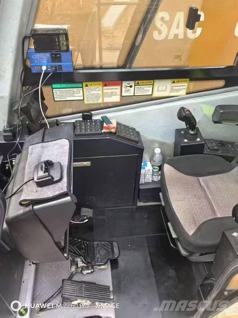 Sany SAC7000 T7 Mobiilinosturit
