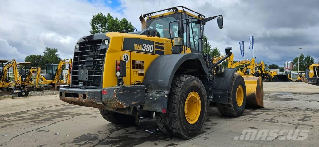Komatsu WA380-8 Pyöräkuormaajat