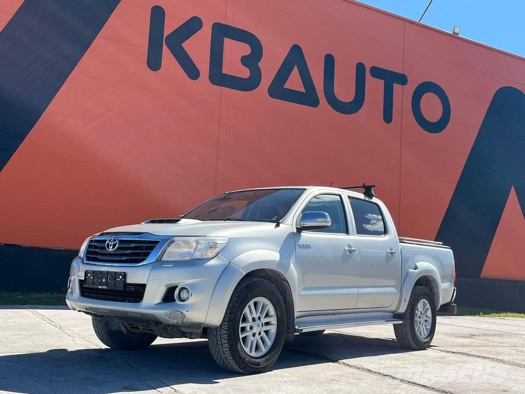 Toyota Hilux 4x4 Henkilöautot