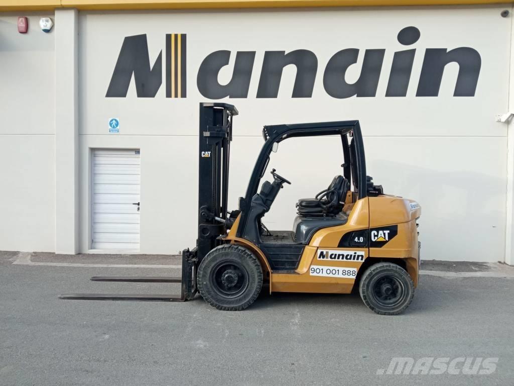 CAT DP 40 Dieseltrukit