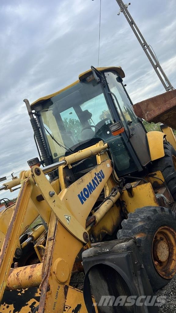 Komatsu WB 93 R Akselit