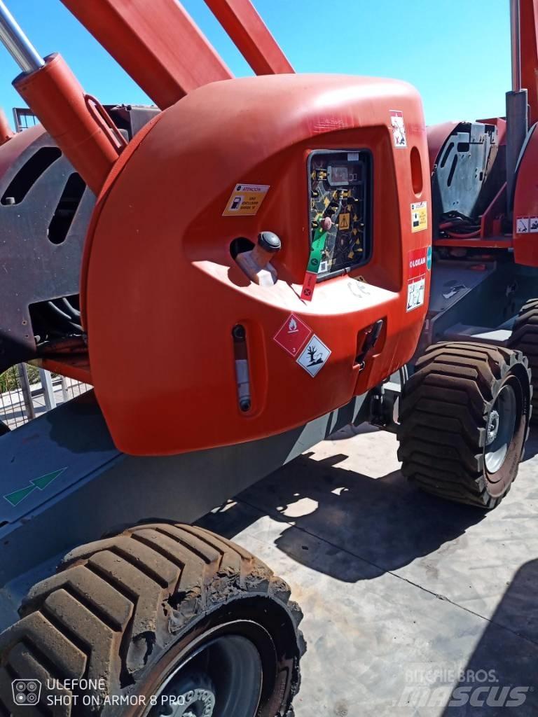 JLG 450 AJ II Kuukulkijat