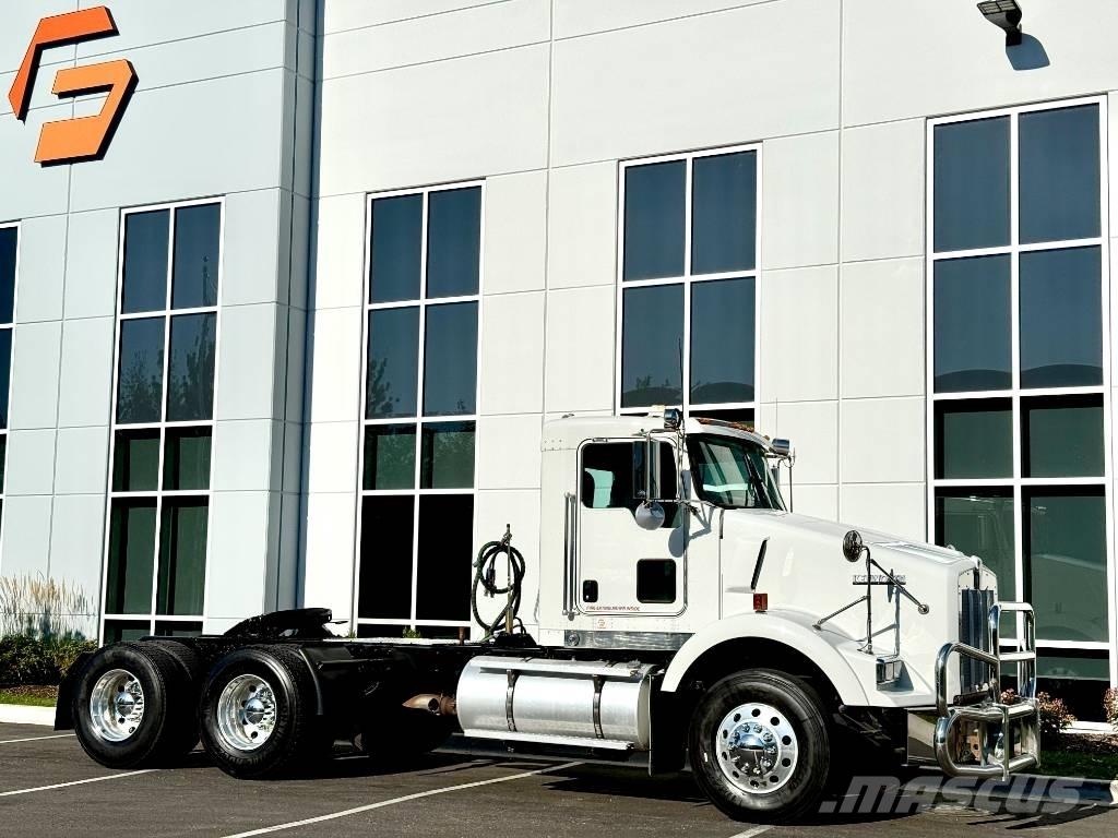 Kenworth T 800 Vetopöytäautot