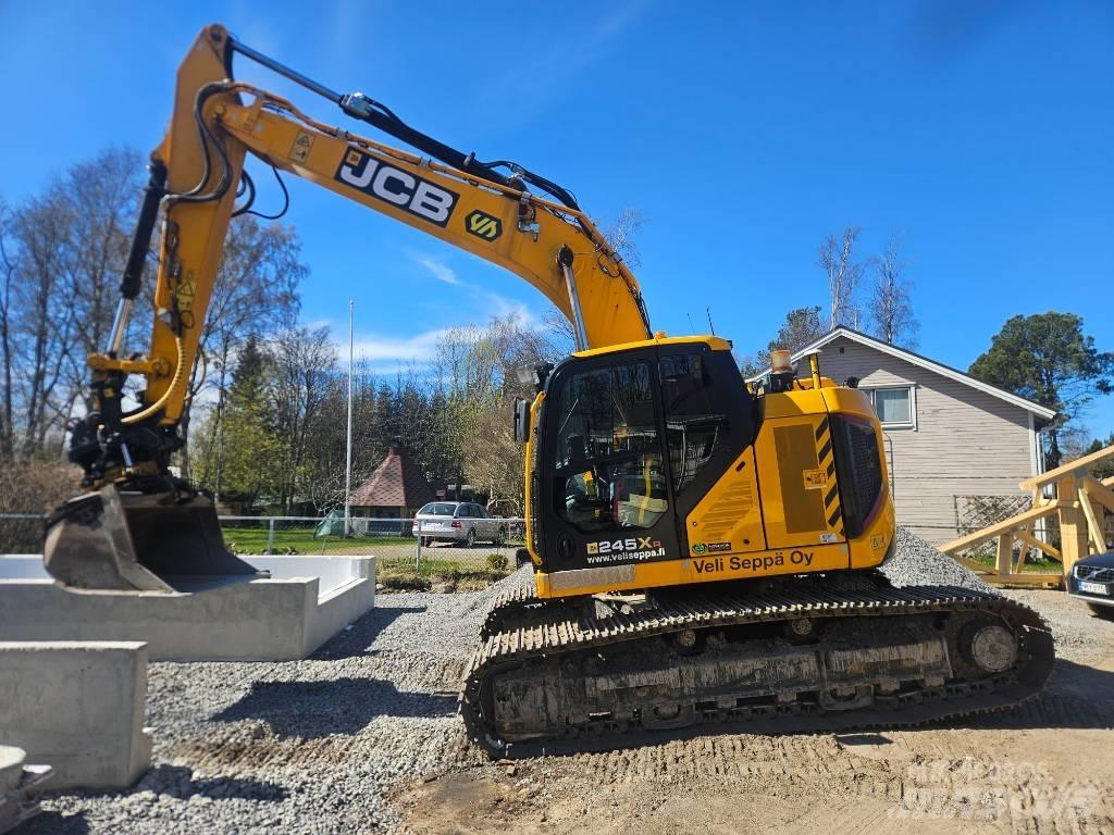 JCB 245 XLR Telakaivukoneet