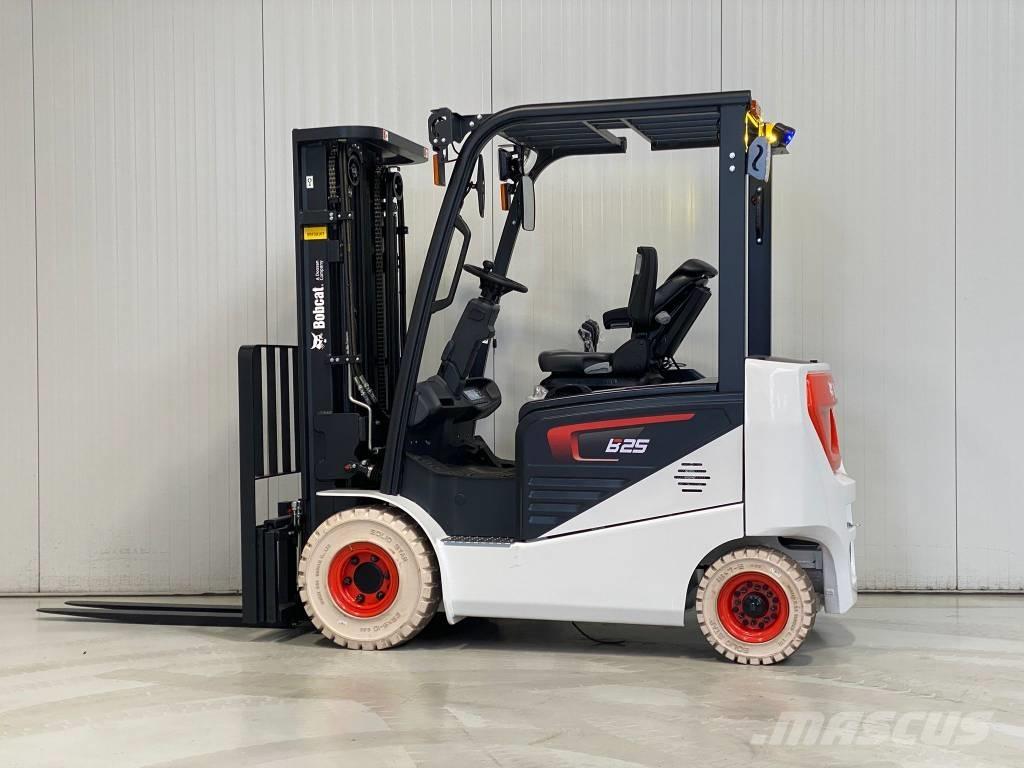 Bobcat B25NS Sähkötrukit