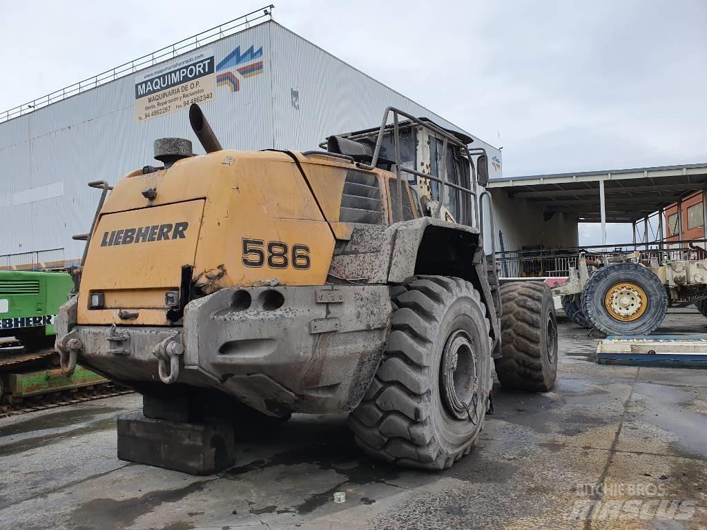 Liebherr L 586 Pyöräkuormaajat