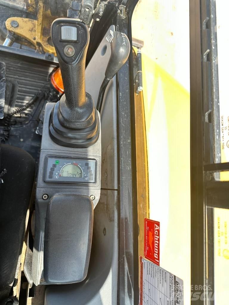 CAT 302.7 D CR Minikaivukoneet < 7t
