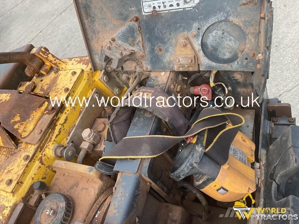Bomag BMP 851 Tärylevyt