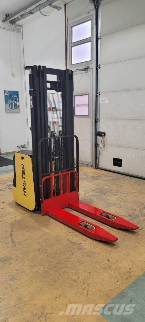 Hyster S 1.4 AC Ajettavat pinoamisvaunut