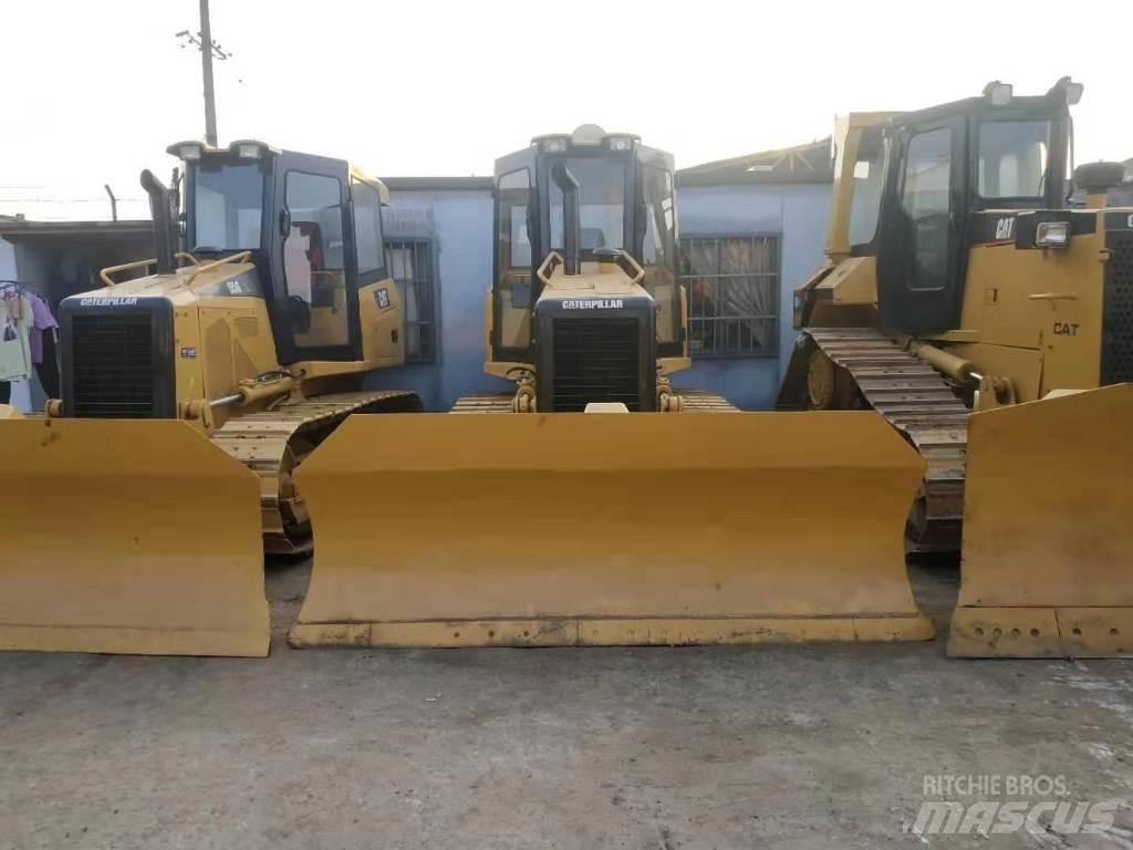 CAT D5M Telaketjupuskutraktorit