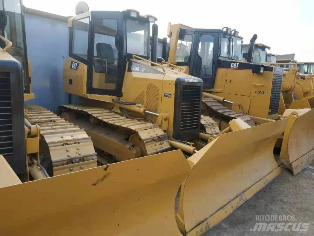 CAT D5M Telaketjupuskutraktorit