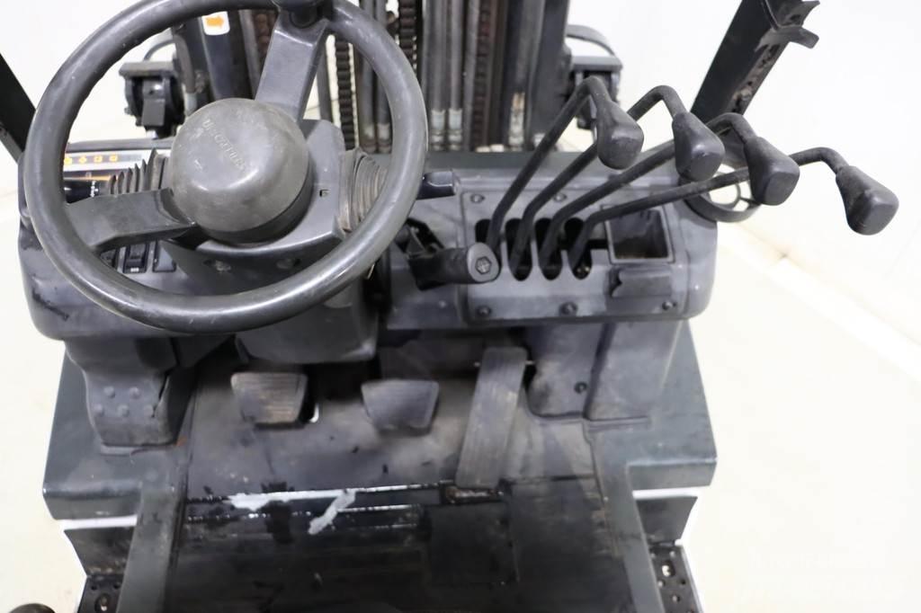 Nissan U1D2A20LQ Nestekaasutrukit