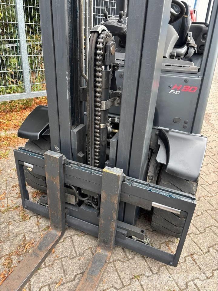 Linde H 30 T Nestekaasutrukit