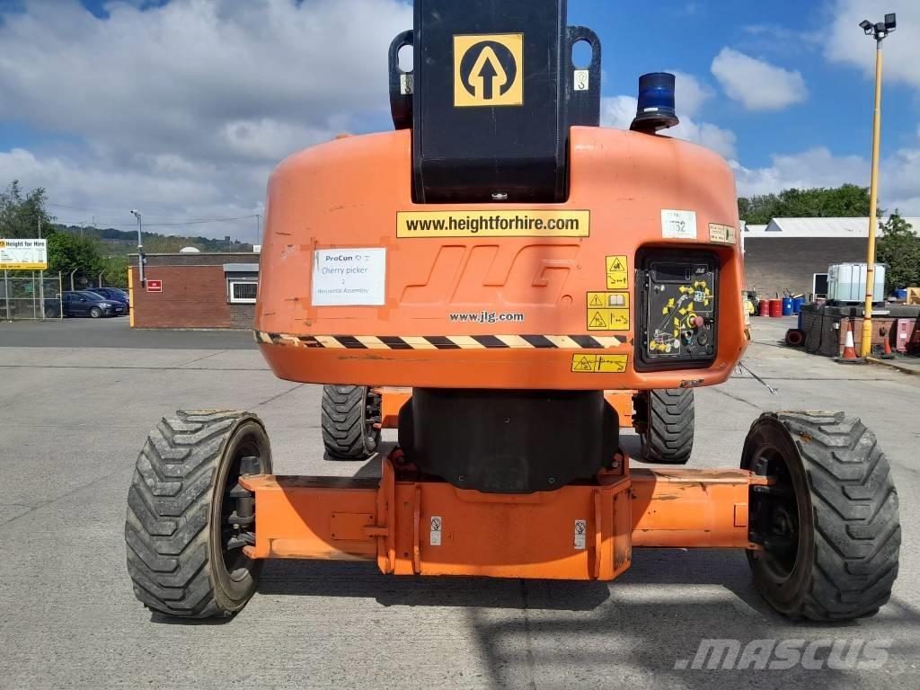 JLG 1500 SJ Teleskooppipuominostimet