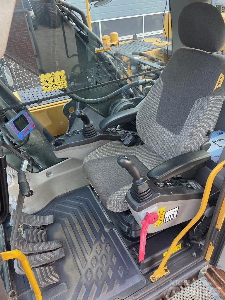 Volvo EC250DL Telakaivukoneet