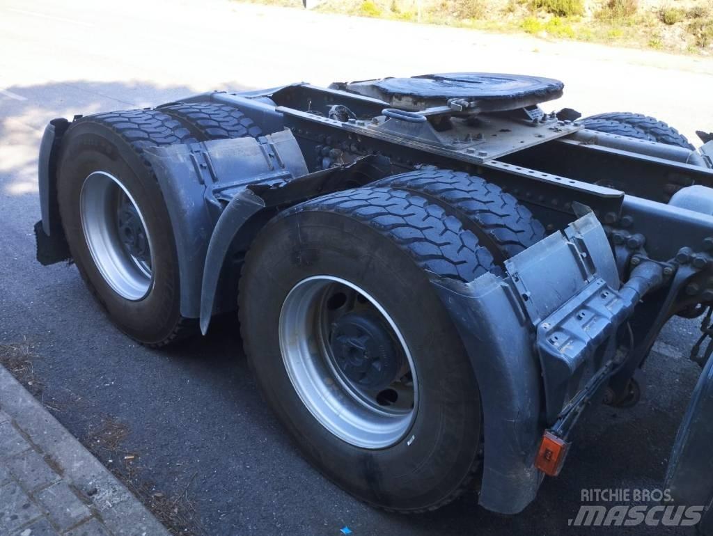 Scania R 560 Puuautot